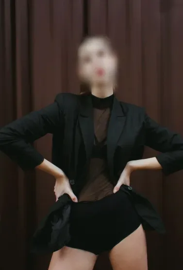 Martina, 31