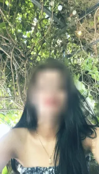 Selma, 24